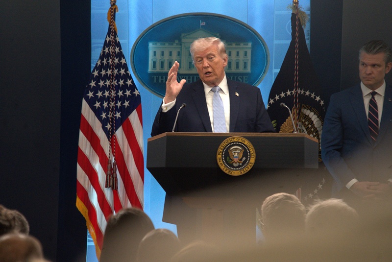 미국 정치권 안팎에서는 수정헌법 제25조 발동 가능성이 낮다는 평가가 우세한 가운데, 민주당이 이를 정치적 압박 수단으로 활용하고 있다는 분석이 나온다. / 워싱턴=Xinhua/뉴시스