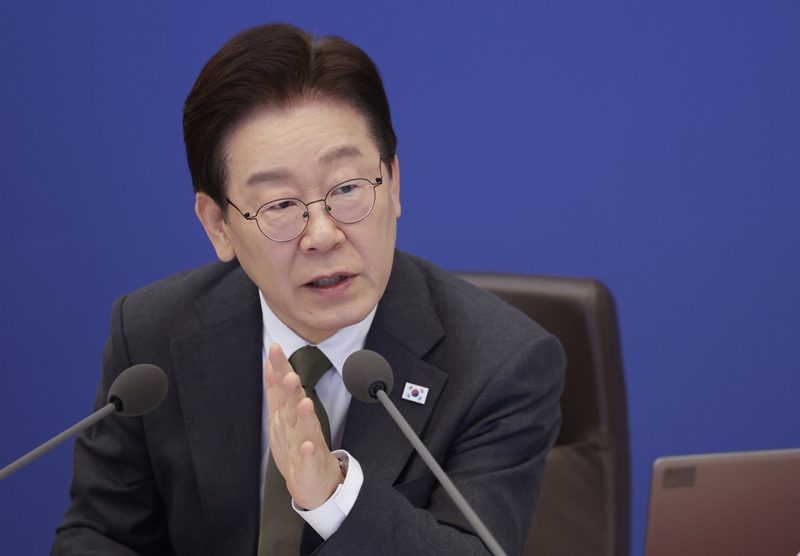 이재명 대통령이 14일 청와대에서 열린 국무회의 겸 비상경제점검회의에서 발언하고 있다. / 뉴시스