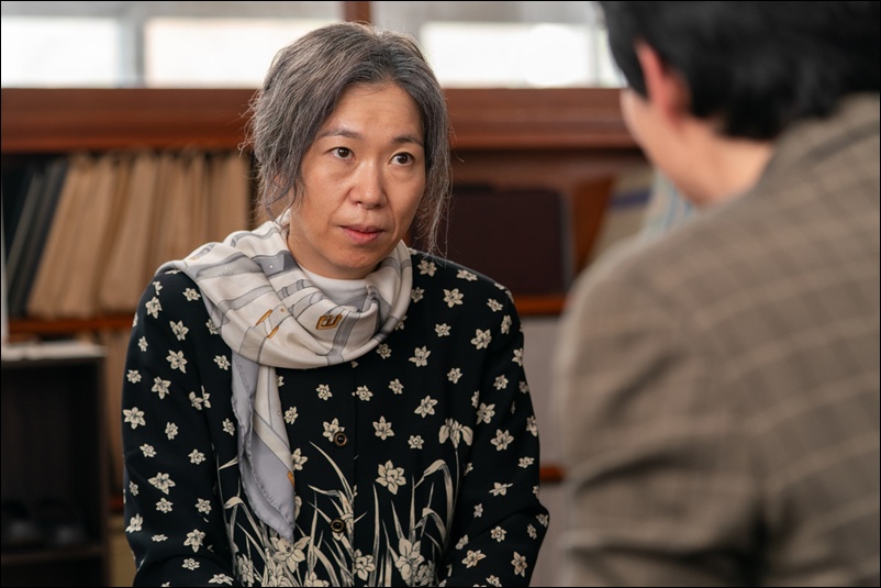 정순을 연기한 염혜란. / CJ CGV, 와이드릴리즈