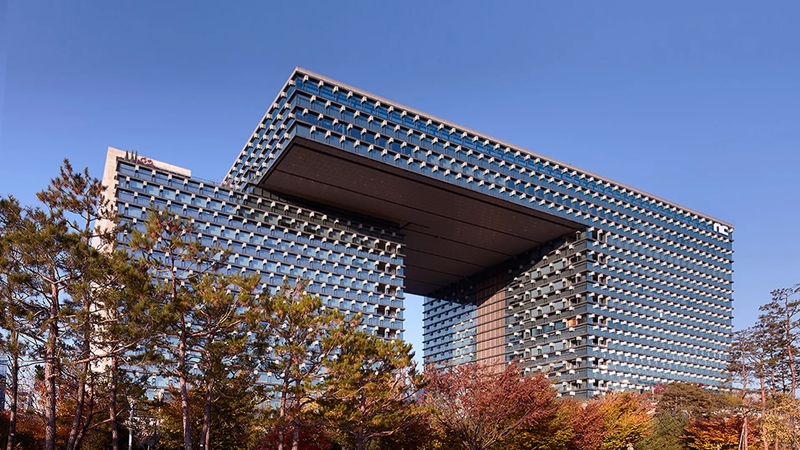 엔씨 주가가 최근 오름세를 보이고 있다.. / 엔씨