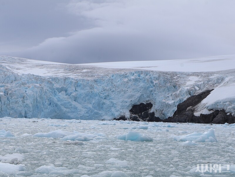 팀머만 단장은 남극 일부 지역에서 발견되는 현상을 기후변화의 명확한 증거로 해석하는 것은 다소 과장된 측면이 있을 수 있다고 경고했다. 따라서 정확한 연구와 단서가 뒷받침돼야 정확한 기후변화 대응이 가능하다는 의미다. / 사진=남극특별취재팀
