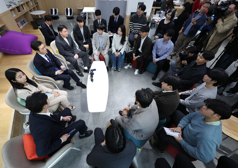 선거철마다 반복되는 단발성 공약 경쟁을 넘어, 청년 정책을 지속적으로 실행하고 관리할 ‘컨트롤타워’가 필요하다는 지적도 나온다. / 뉴시스