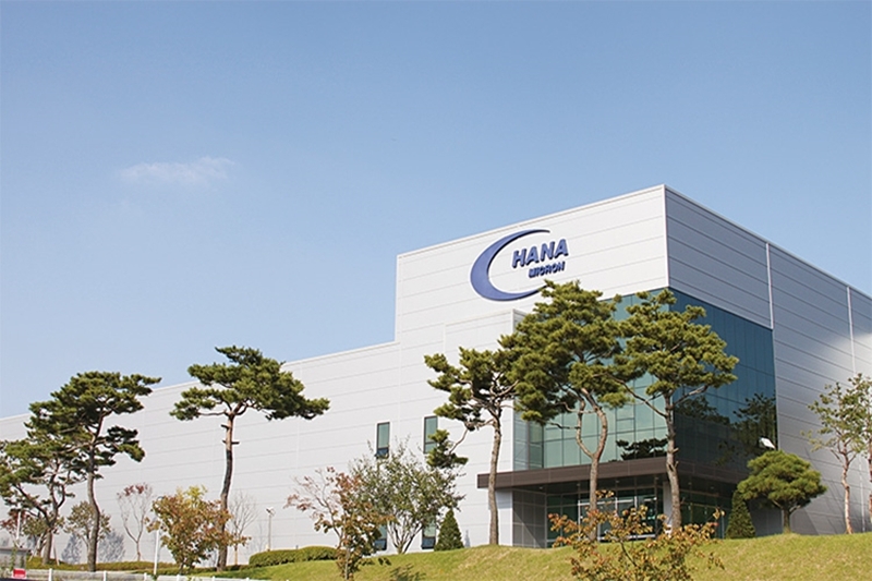 하나마이크론 경영진과 소액주주연대는 지난달 면담을 갖고 상호 협력적 관계를 발전시켜 나가기로 약속했다. / 하나마이크론