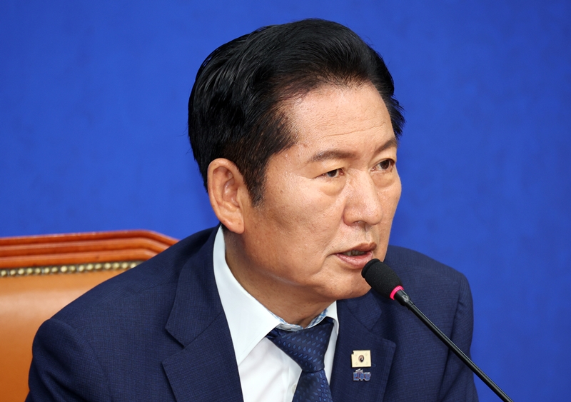 정청래 더불어민주당 대표가 17일 국회에서 열린 최고위원회의에서 발언하고 있다. / 뉴시스