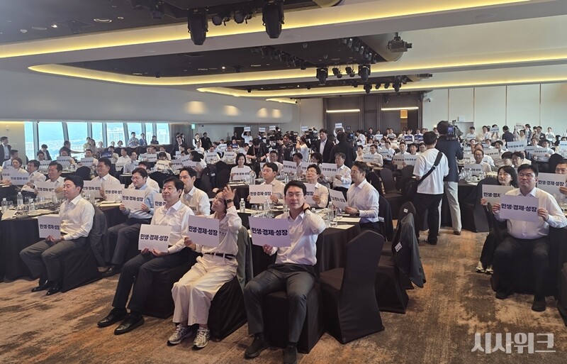 한병도 당대표직 직무대행 겸 원내대표는 이번 워크숍을 계기로 당·정·청의 통합을 공고히 하고, 이재명 정부의 국정 과제 입법을 신속하게 처리하겠다고 밝혔다.  / 사진=김소은 기자