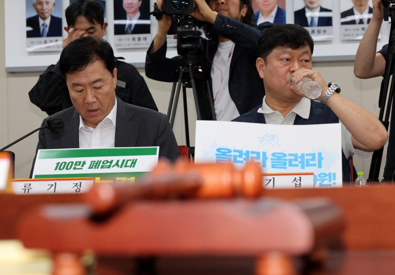 내년도 최저임금 수준 논의가 한창인 가운데, 최종 결론을 내려야 하는 시점이 임박해오고 있다. / 뉴시스