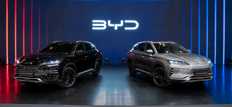 BYD코리아가 2026 부산모빌리티쇼에서 중형 SUV PHEV 모델인 씨라이언6 DM-i를 공개했다. / BYD코리아