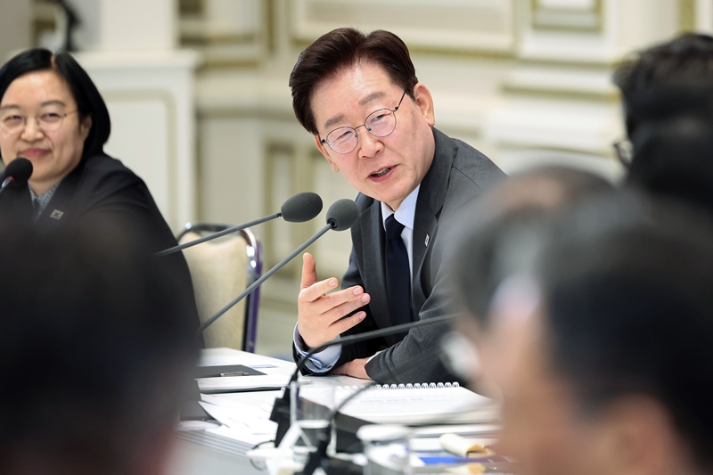 이재명 대통령이 13일 청와대에서 열린 2026년 국가재정전략회의에서 발언하고 있다. (청와대통신사진기자단) / 뉴시스