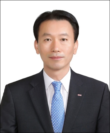 김성주 BNK부산은행장이 지난 22일 부산항국제전시컨벤션센터(BPEX)에서 열린 하반기 경영전략회의에서 