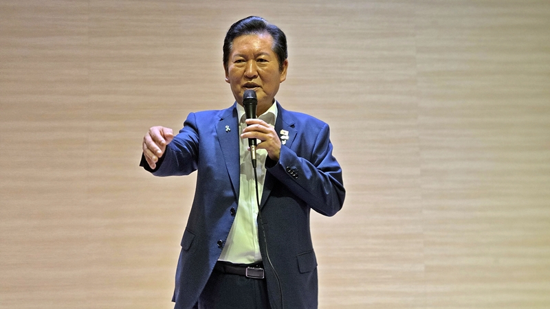 정청래 더불어민주당 대표 후보가 지난 28일 세종시 해밀동 복합커뮤니티센터에서 세종시 당원들에게 인사말을 하고 있다. / 뉴시스