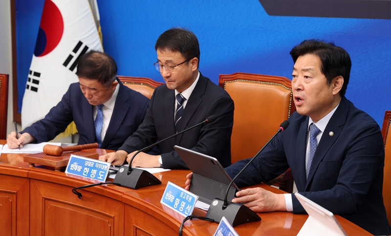 황명선 더불어민주당 최고위원이 3일 서울 여의도 국회에서 열린 최고위원회의에서 발언하고 있다. / 뉴시스