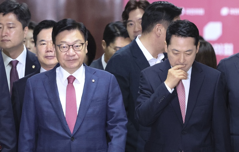 국민의힘 지도부는 징계 판단을 전적으로 윤리위에 맡기겠다는 방침이다. 최보윤 수석대변인은 6일 최고위원회의 직후 기자들과 만나 “언행의 심각성에 대해 (지도부) 모두가 공감했고, 상응하는 윤리위의 엄중한 조치가 있어야 된다고 의견이 모아졌다”고 말했다. / 뉴시스