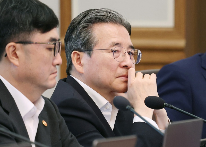 정점식 국민의힘 원내대표는 7일 SNS를 통해 “그동안 김 정책실장은 경제정책 담당자로서 일관되게 함량 미달의 수준만 보여줬다”며 이 대통령에게 김 정책실장 경질을 통한 시장 신뢰 회복 의지를 보여줄 것을 촉구했다. / 뉴시스