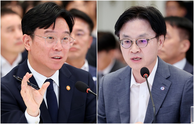 김영훈 고용노동부 장관(왼쪽)은 5일 기자간담회에서 “특별연장근로가 연구개발 인력의 장시간 노동을 허용하는 ‘화이트칼라 이그젬션’ 제도와 마찬가지인데 기업이 신청을 잘 하지 않는다. SK하이닉스 (신청은) 아예 없다”며 “그런 제도를 이용하지 않는데도 엄청난 이익을 내고 있지 않냐”고 말했다. 반면 김정관 산업통상부 장관(오른쪽)은 6일 관훈토론회에서 “일하겠다는 젊은 사람들의 의지를 제도가 강제로 막아서는 안 된다”고 말했다. / 뉴시스