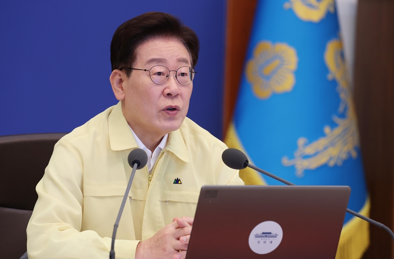 이재명 대통령이 18일 청와대에서 열린 제1회 을지국무회의에서 발언하고 있다. / 뉴시스