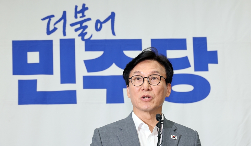 김민석 더불어민주당 대표가 지난 20일 여의도 국회에서 열린 의원총회에서 발언하고 있다. / 뉴시스
