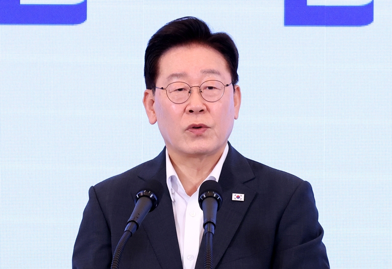 이재명 대통령이 지난 28일 청와대에서 열린 '청년예산 언박싱 2027' 행사에서 발언하고 있다. / 뉴시스