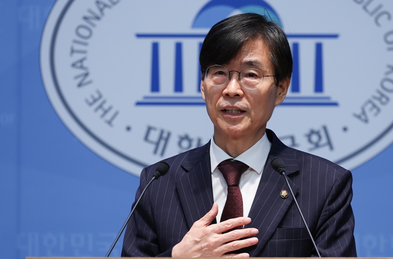 조경태 의원은 윤리위 처분에서 가장 높은 수위의 징계를 받았음에도 재심 신청과 가처분 신청을 모두 하지 않겠다는 입장을 밝혔다. 조 의원은 국회 후반기 국회부의장 선출 과정에서의 이른바 ‘낙선 청탁 의혹’으로 당원권 정지 2년 6개월 처분을 받았다. / 뉴시스