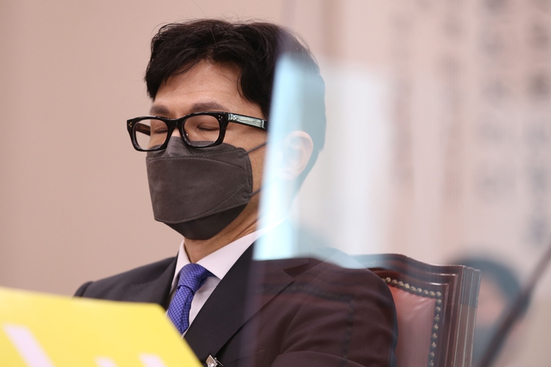 한동훈 당시 법무부 장관 후보자가 지난 2022년 5월 9일 오후 서울 여의도 국회에서 열린 인사청문회에 출석해 자리하고 있다. (공동취재사진) / 뉴시스