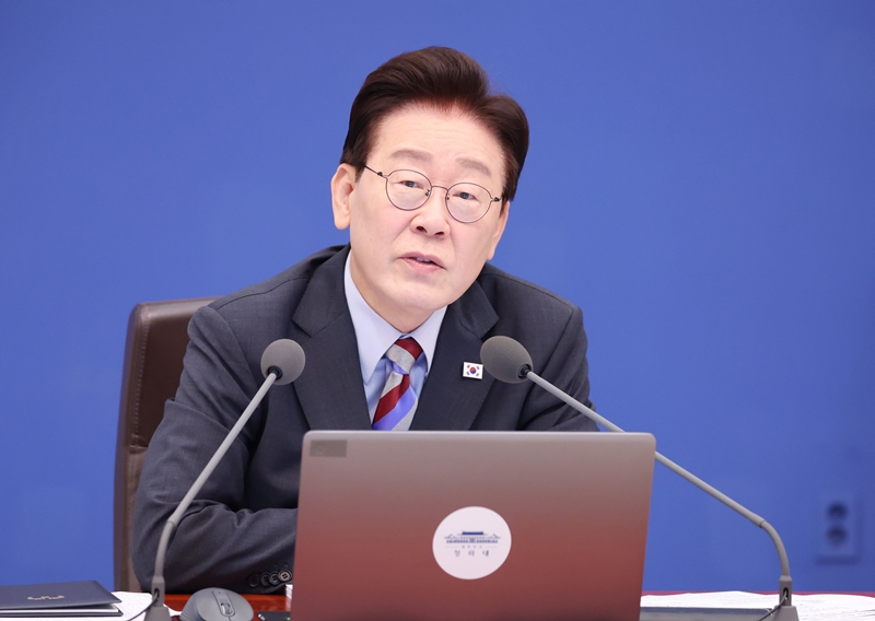 이재명 대통령이 29일 청와대에서 열린 국무회의에서 발언을 하고 있다. / 뉴시스
