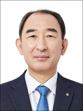 박병희 농협생명 대표가 연말 임기 만료를 맞는다. ./ 농협생명 