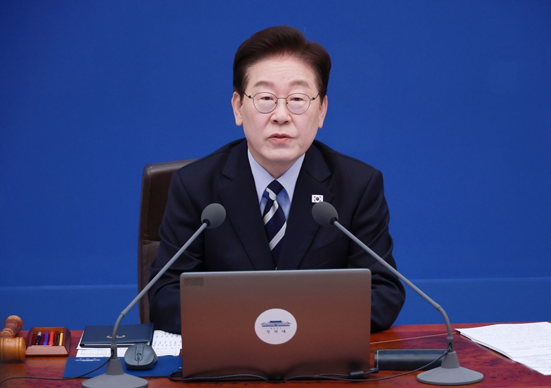 이재명 대통령이 13일 청와대에서 열린 국무회의에서 발언하고 있다. (청와대통신사진기자단) / 뉴시스