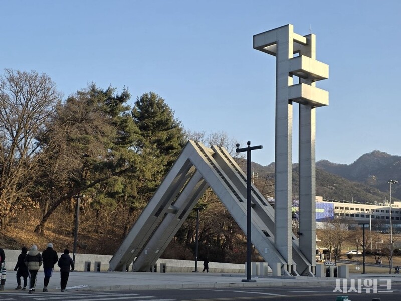 중국의 국내 과학자들에 대한 ‘러브콜’을 막기 쉽지 않다. 단순히 ‘컨택’만해도 8억원 가까운 규모의 금액을 제시하는 중국 측 제안은 과학자들과 교수들에게 거절하기 힘든 유혹이 될 수 있다. / 사진=박설민 기자