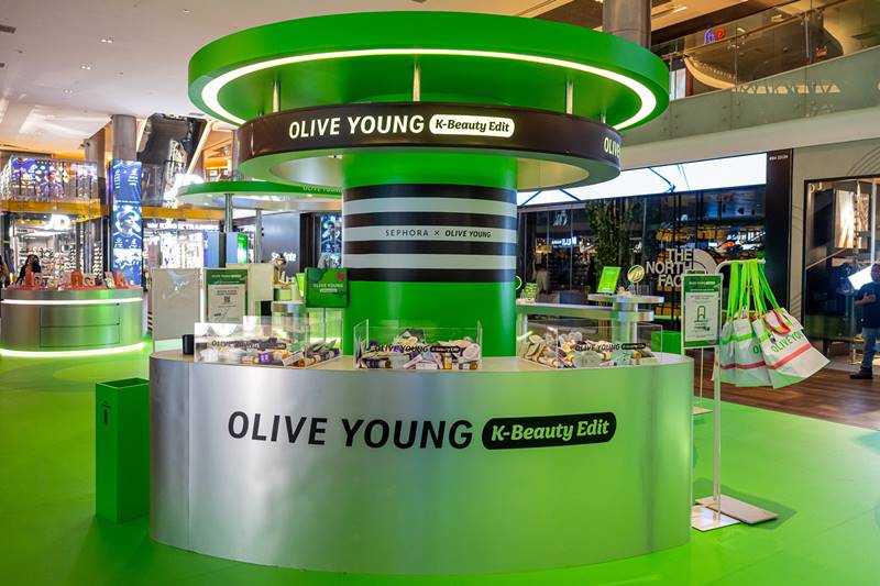 사진은 싱가포르 복합쇼핑몰 ‘아이온 오차드(ION Orchard)’에서 진행하는 올리브영 K뷰티에딧 팝업스토어 현장. / CJ올리브영