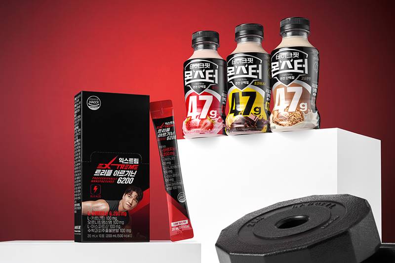 남양유업의 단백질 브랜드 ‘테이크핏’이 가수 김종국을 모델로 내세운 헬스·건강기능식품 브랜드 ‘익스트림’과 손잡았다. / 남양유업 