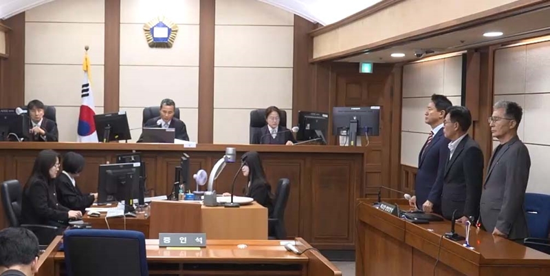 지난 23일 오후 서울 서초구 서울고등법원에서 오세훈 서울시장에 대한 '여론조사비 대납 의혹'과 관련 항소심 선고 공판이 열리고 있다. / 뉴시스