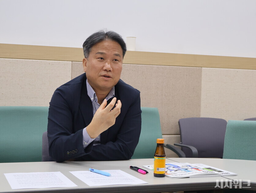 김경택 단장은 자연에 대해 지금까지 쌓아온 지식에서 더 나아가려면 아직 실험으로 검증하지 못한 문제를 다뤄야 한다고 강조했다. / 시사위크 취재팀