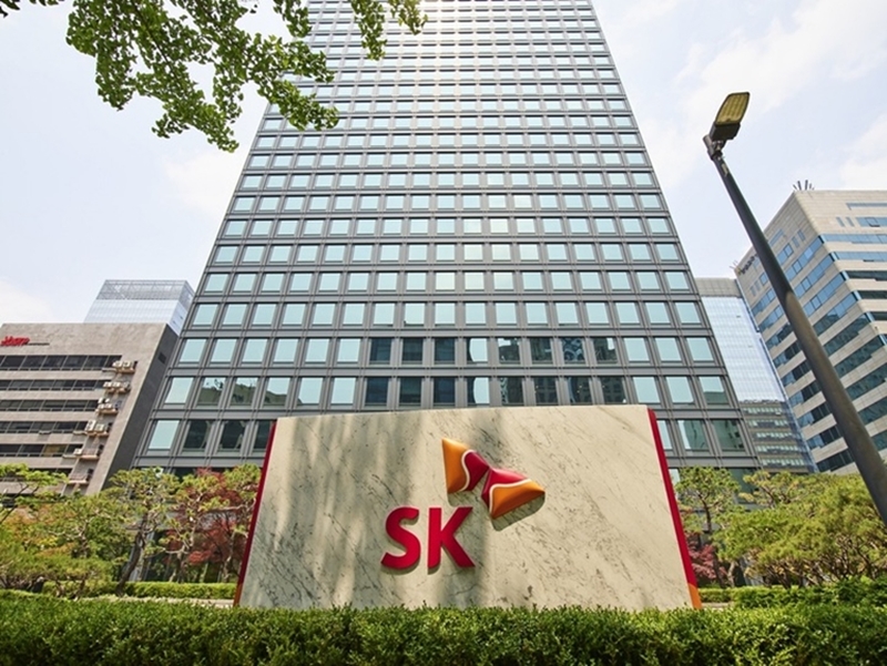 SK그룹은 30일 오전 임시 수펙스추구협의회를 열고 각 계열사 이사회에서 결정한 사장단 인사 사항을 공유했다고 밝혔다. / SK그룹
