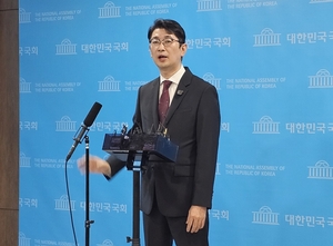 <b>주진우</b>, <b>리디아 고</b> 반박에 '역풍'… 민주당 '총공세'